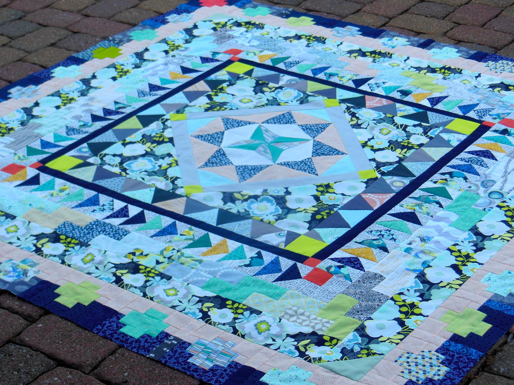 fabricsandflowers.blogspot.com marcelle medallion