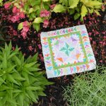 Mini Marcelle Medallion: Flying Geese Border