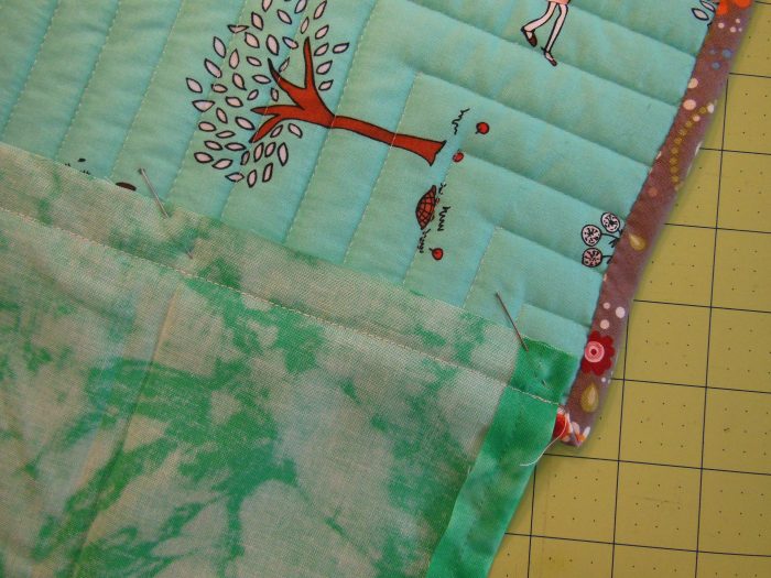 adding a hanging sleeve to a quilt