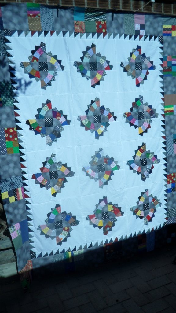 Twirling Fans quilt, a pattern by Color Girl Quilts