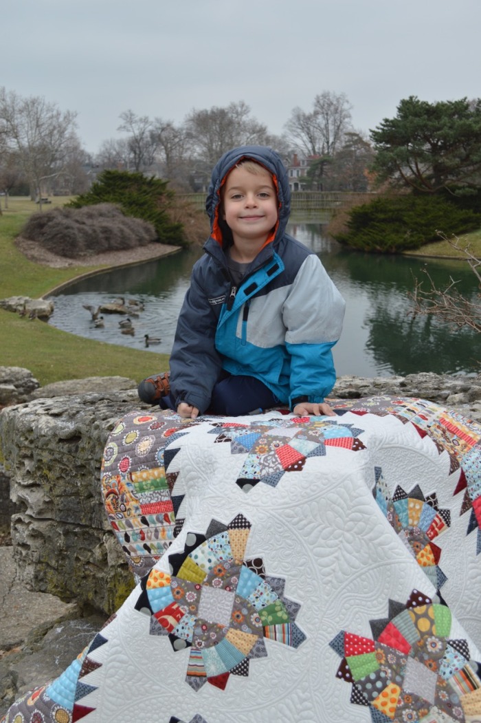 Twirling fans modern quilt