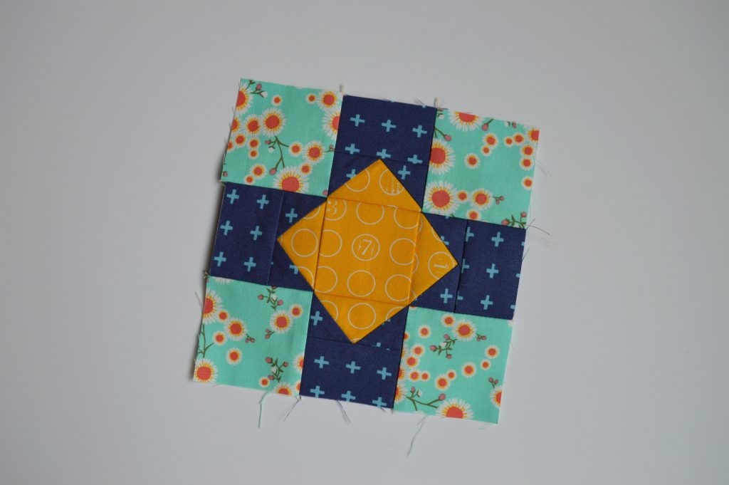 how to make a simple modern sampler quilt block