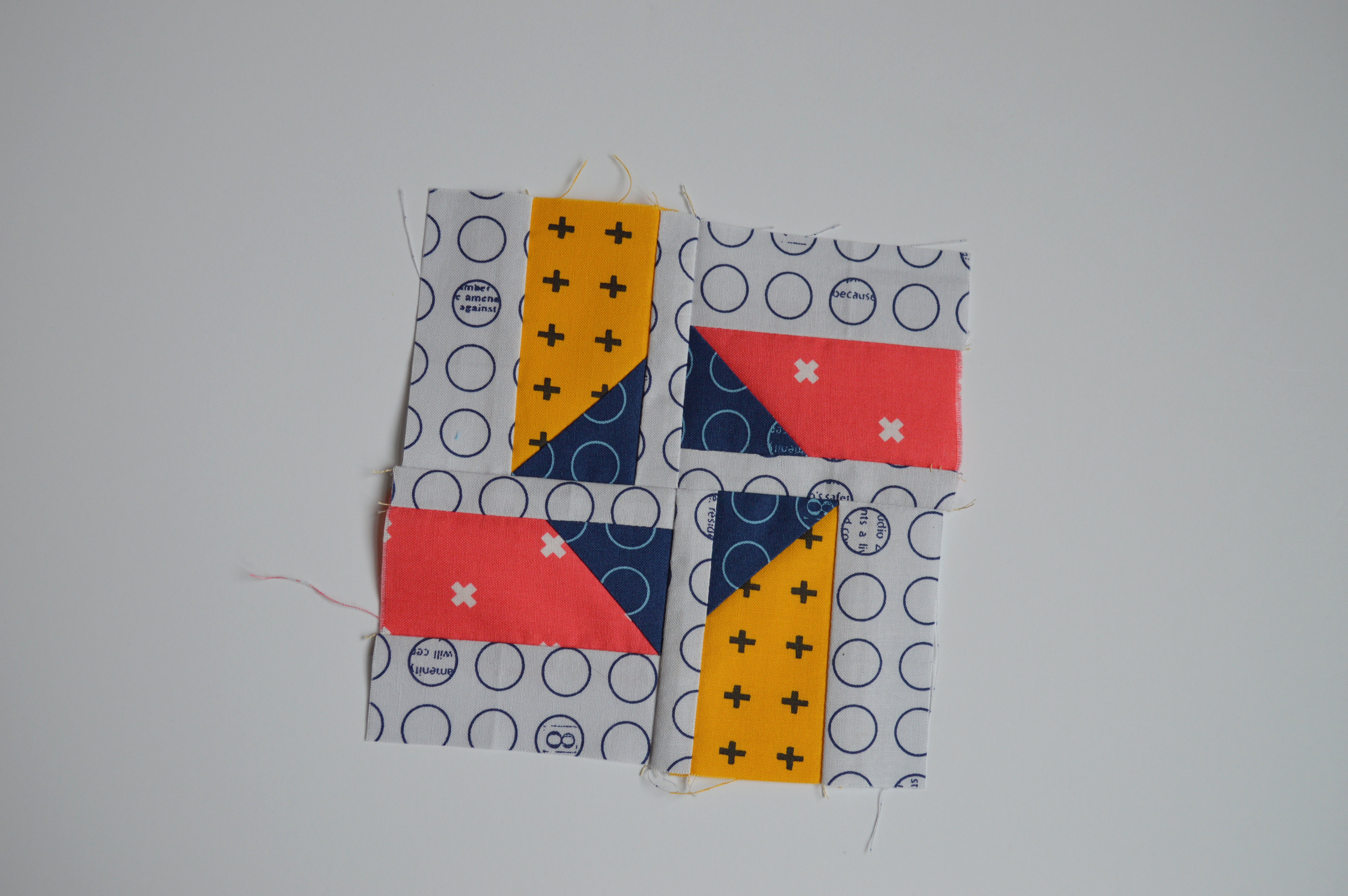 how to make a simple modern sampler quilt block