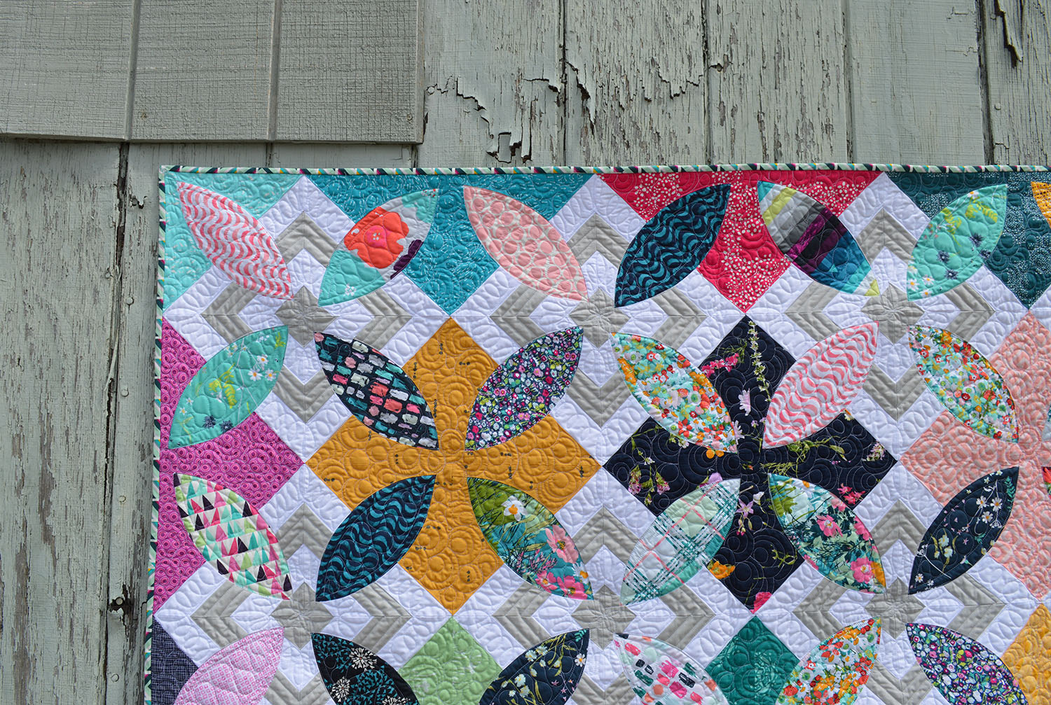 Summer Bloom quilt pattern by Color Girl, curved piecing modern quilt