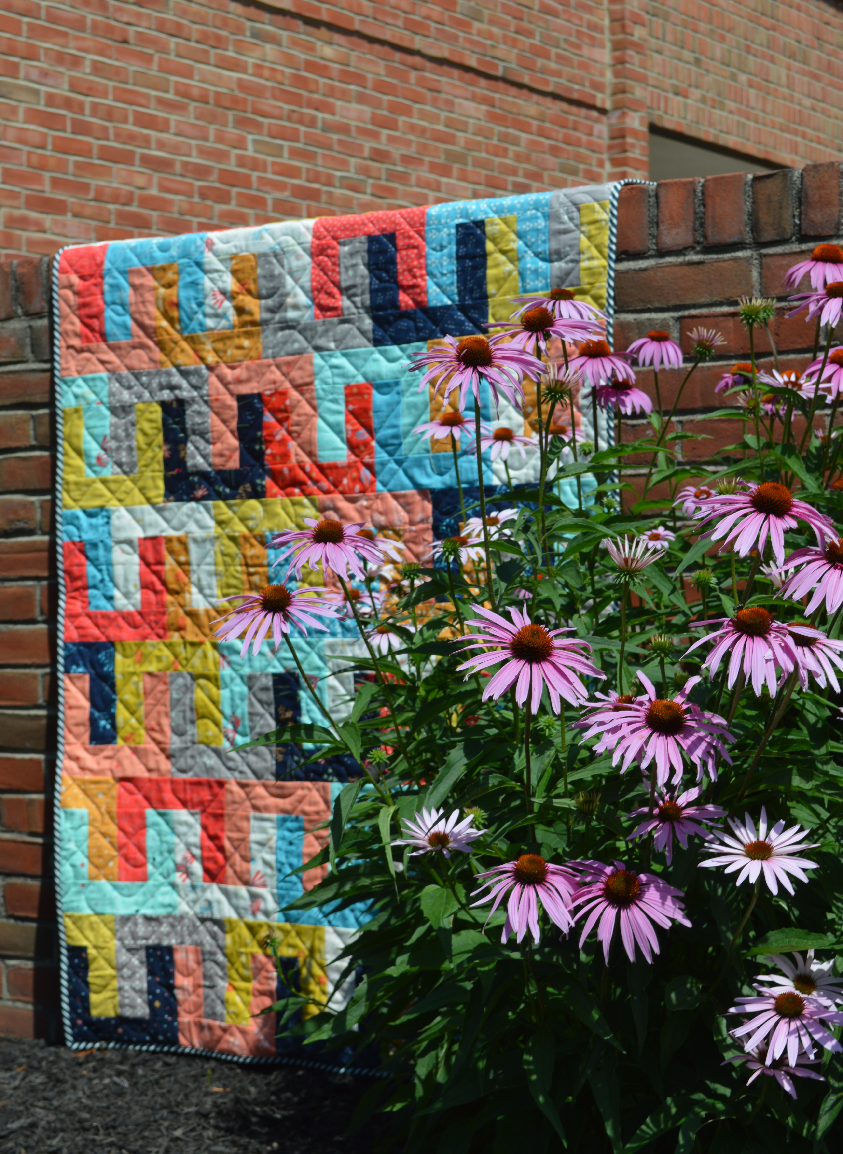 Links Quilt pattern for 2 1/2" strips by Color Girl Quilts with Moda Fabrics