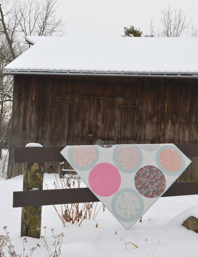 Modern curved piecing quilt pattern tutorial by Color Girl quilts