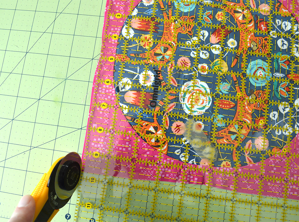 Sewing a full set in circle quilt block with Classic Curves Ruler, colorgirlquiltsblog.com