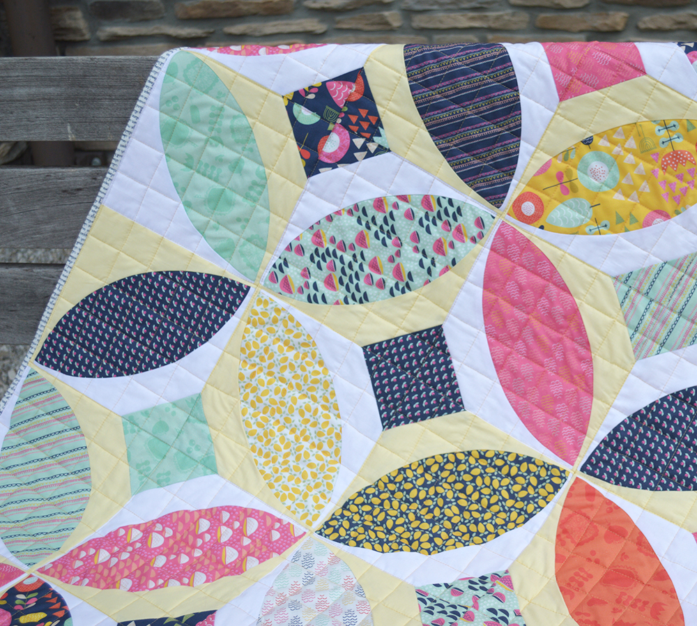 Orange Peel curved piecing quilt using the Classic Curves Ruler and Windsor Garden fabrics from Sweetbeefabrics Orange Peel curved piecing quilt using the Classic Curves Ruler and Windsor Garden fabrics from Sweetbeefabrics