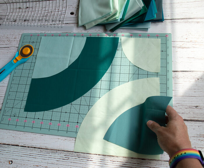 curved piecing quilt class by color girl quilts. how to use classic curves ruler
